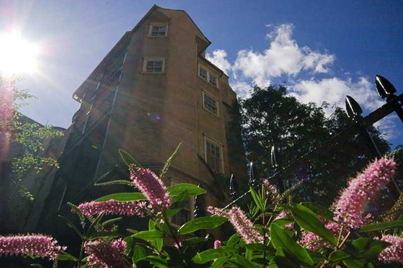 Castle Aparthotel Edinburgh